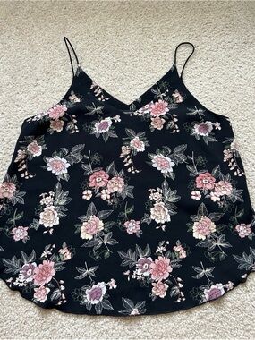 🌸 Dreamy Forever 21 Black Floral V-Neck Spaghetti Strap Camisole Top! ✨